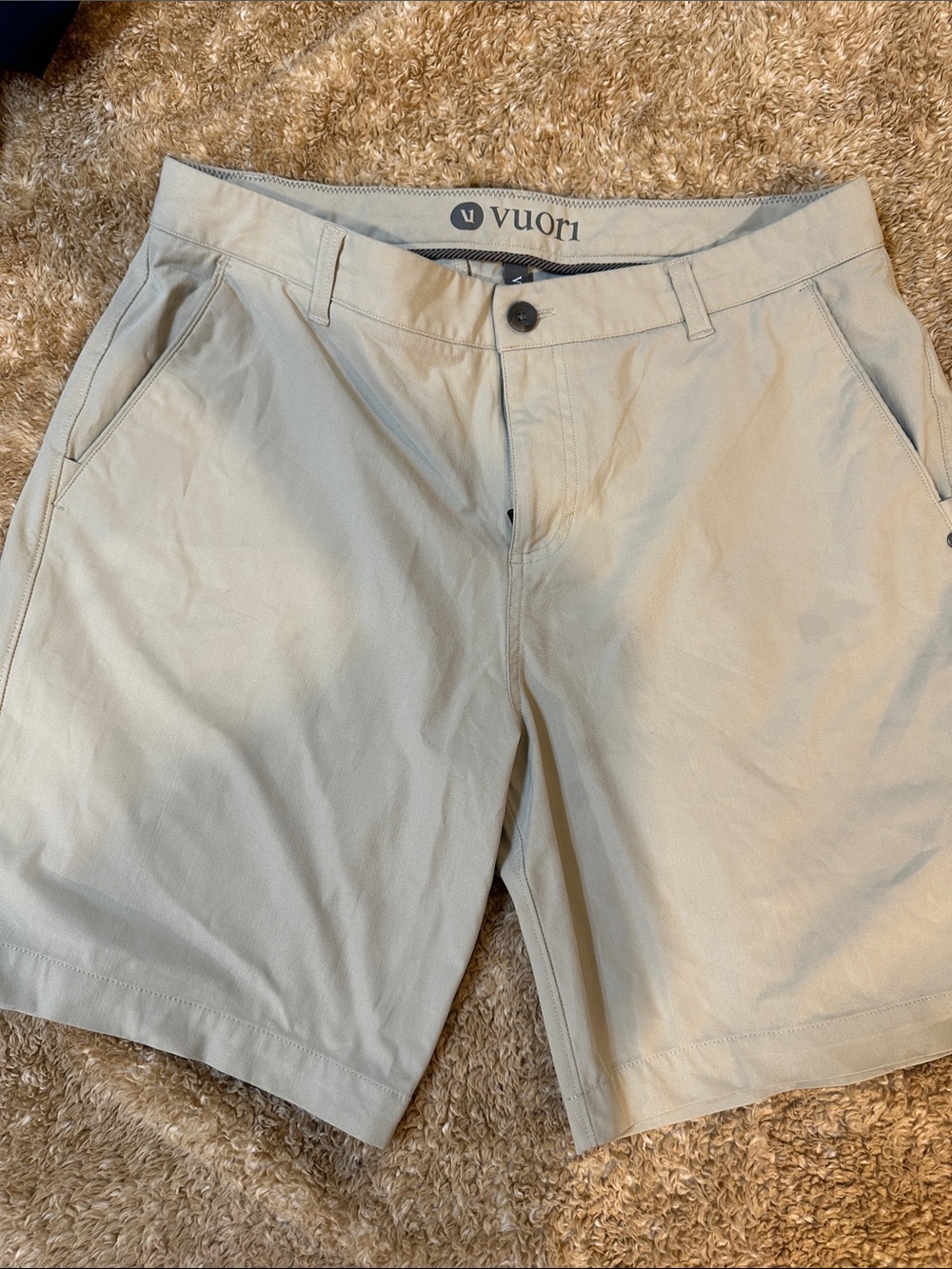 Vuori Men's Flat Front Chino Shorts in Light Khaki